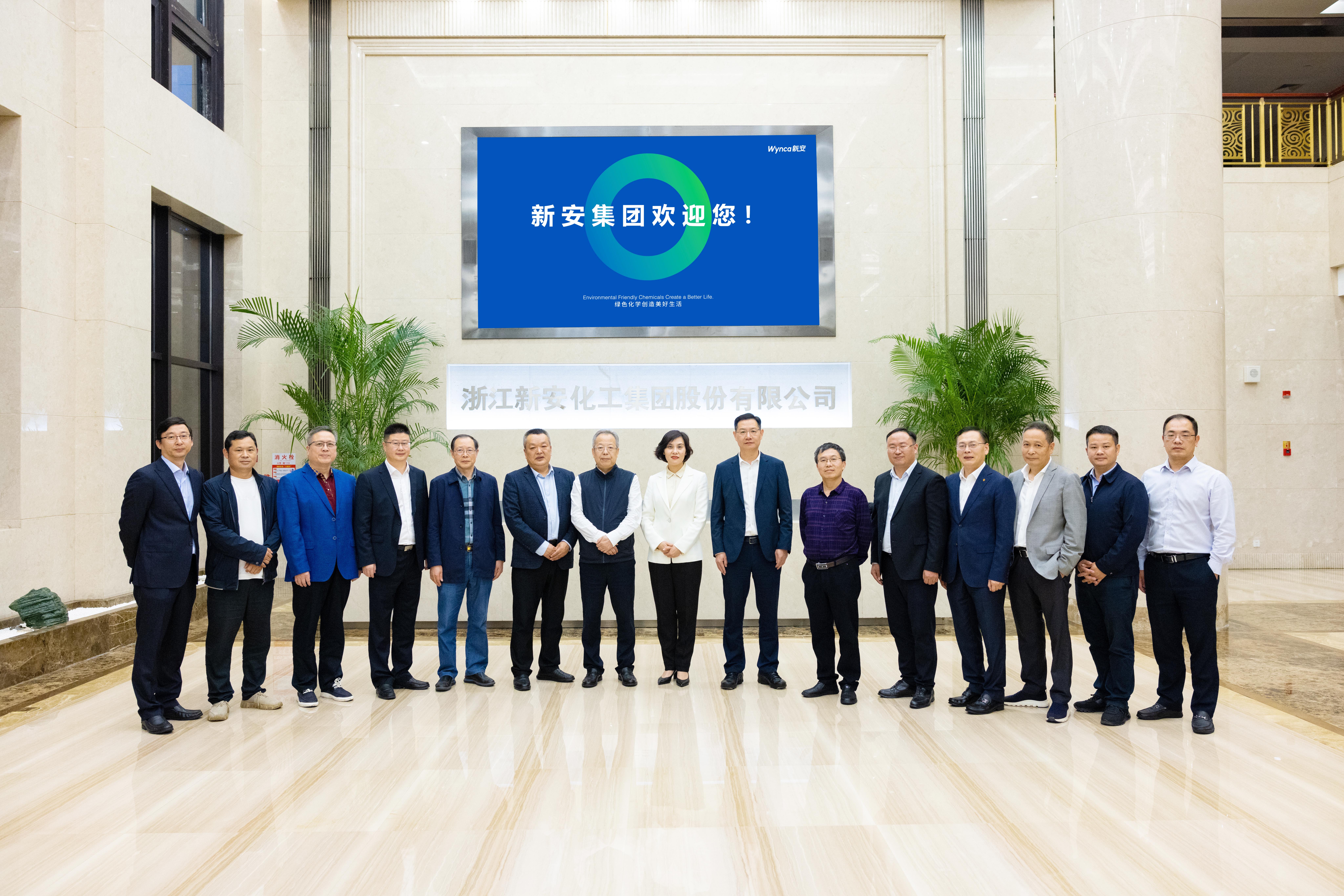 16980472752336240hxQ.jpg 16980472752336240hxQ.jpg