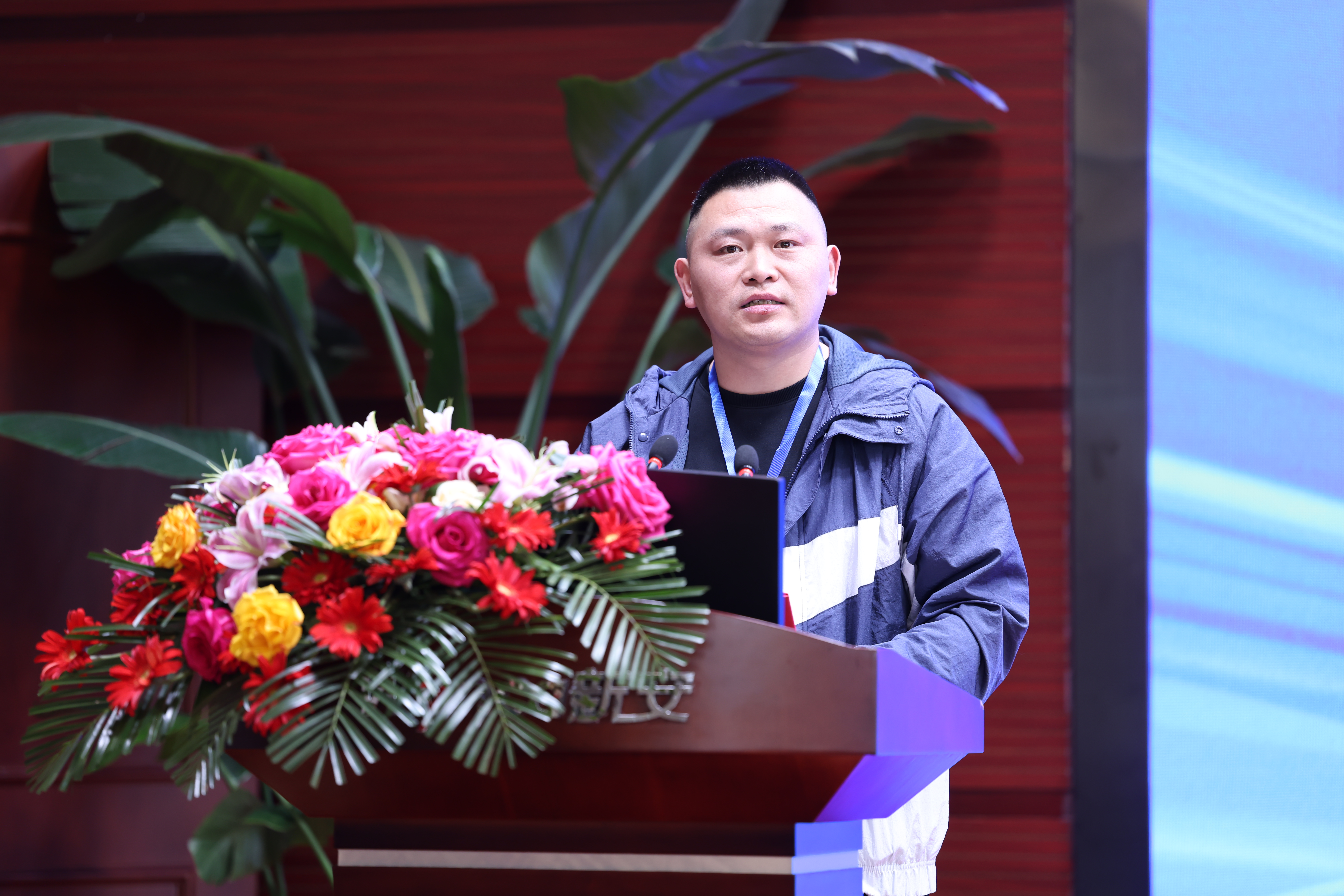 1710121252203109SK9L.jpg 1710121252203109SK9L.jpg