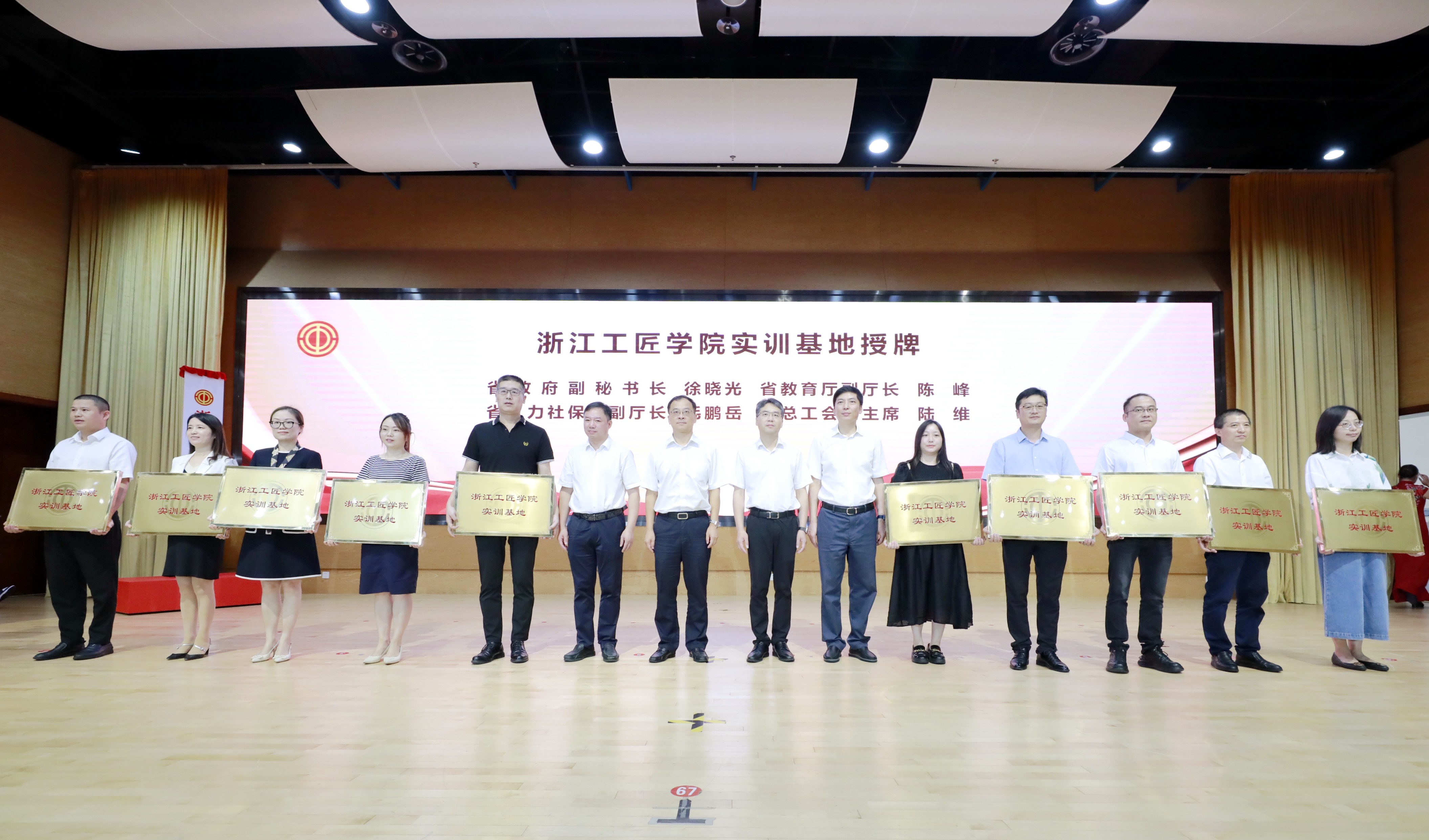 1710206853359966gyG8.jpg 1710206853359966gyG8.jpg